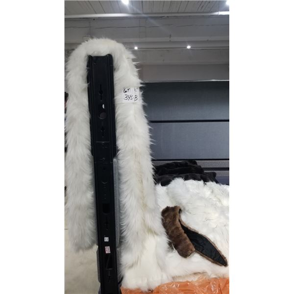 LOT DE 10 ÉCHARPES EN FAUSSE FOURRURE