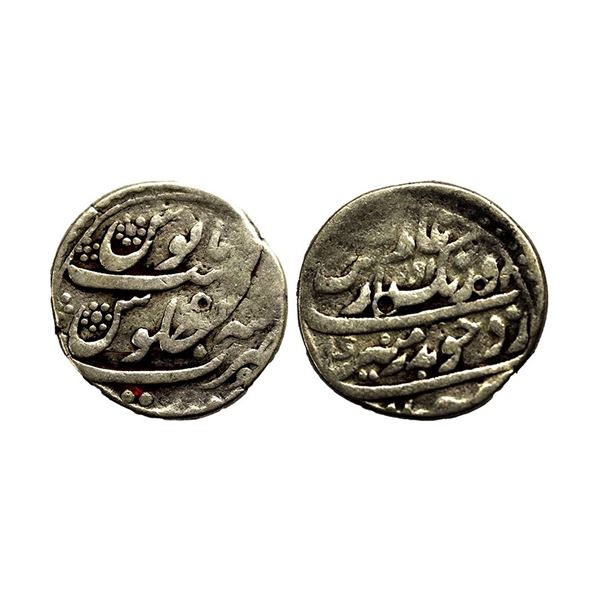 Aurangzeb (1658-1707 AD), silver rupee, Surat Mint (slightly visible|), 'Badar-e-Munir' couplet, KM