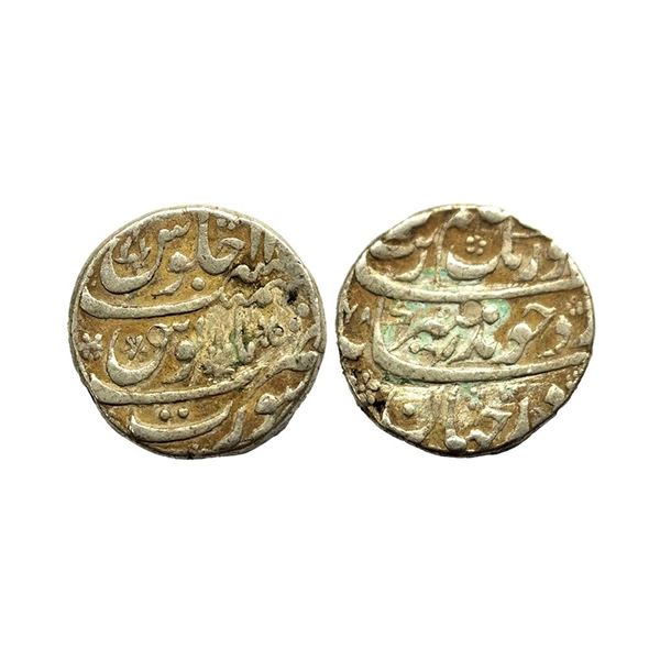 Aurangzeb (1658-1707 AD), silver rupee, Surat mint, 'Badar-e-Munir' couplet, 11.44g.