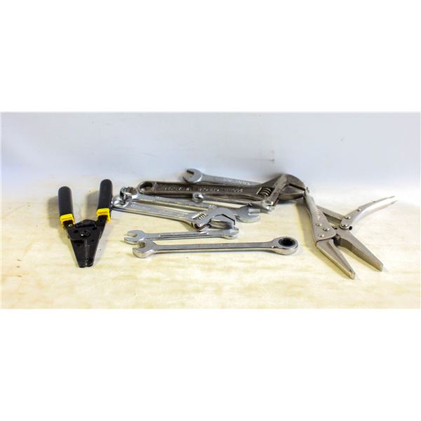 FLAT OF WRENCHES AND VISE GRIPS AND ADJUSTABLES