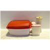 Image 1 : FLAT OF TUPPERWARE