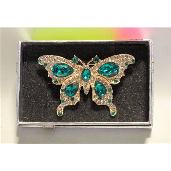 BUTTERFLY BROOCH 2.2”X1.6” GREEN+CLEAR RHINESTONES