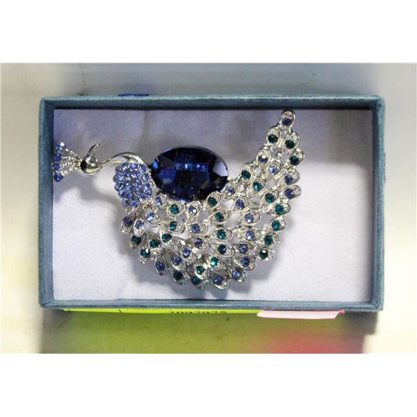 LARGE PEACOCK BROOCH IN DEEP BLUE