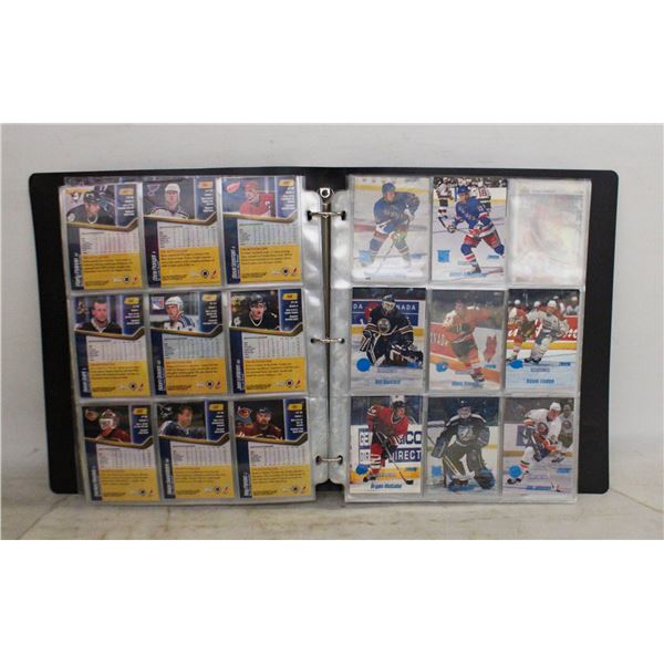 2 BINDERS HOCKEY CARDS