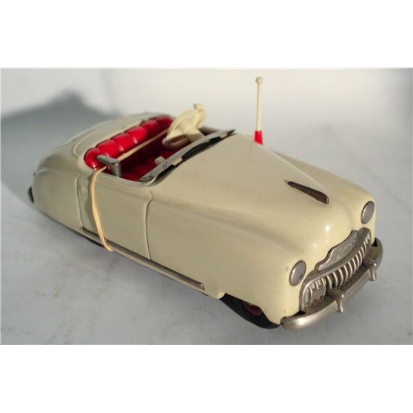 1950S SCHUCO 4012 RADIO CAR CLOCKWORK