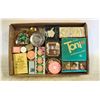 Image 1 : FLAT OF VINTAGE BATHROOM TOILETRY ITEMS