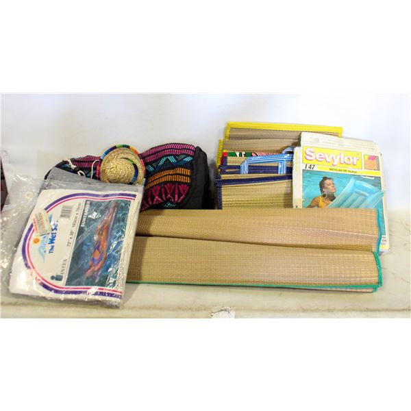 LOT OF VINTAGE BEACH MATS, BEACH BAG +