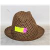 Image 1 : VINTAGE BILTMORE 6 7/8 HAT MADE IN