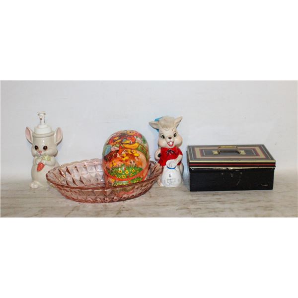 FLAT OF COLLECTIBLES