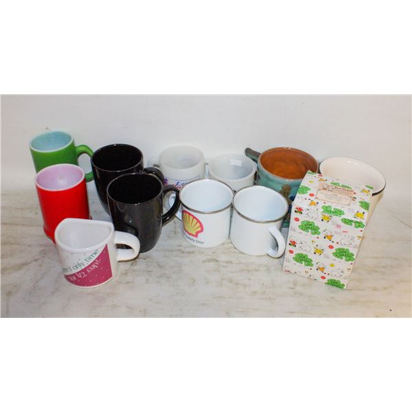 FLAT OF COLLECTIBLE MUGS