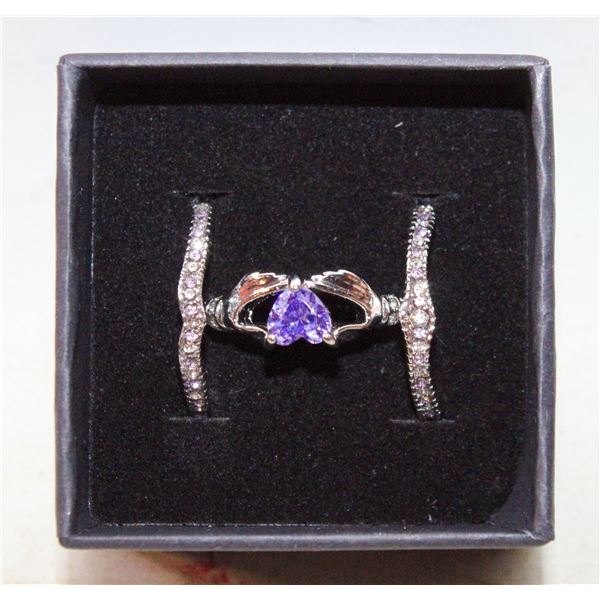 3PCS HEART SHAPE RING SZ 8