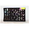 Image 1 : JEWELRY ORGANIZER TRAY W/44 RINGS & 18 EARRINGS