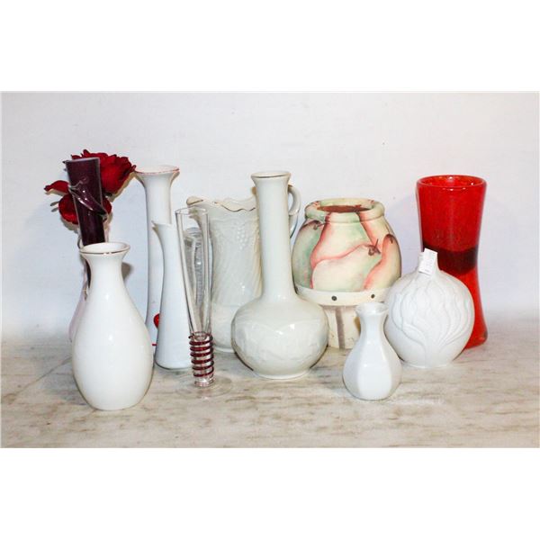 FLAT OF ASSORTED VASES