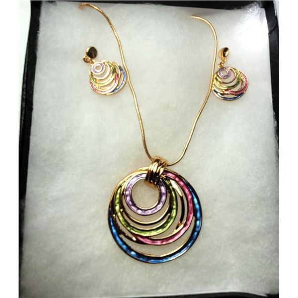 7) SET OF MULTI COLORED CIRCLES STUD DROP
