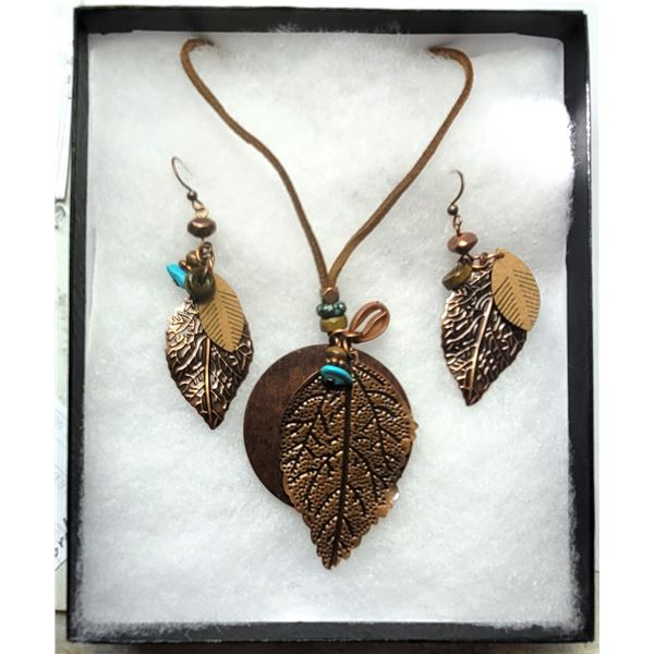 8) SET OF COPPER, WOOD AND TURQUOISE