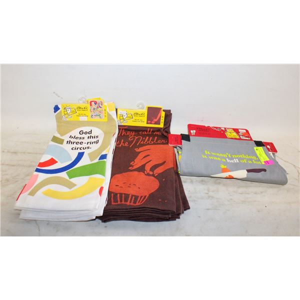 LOT OF BLUE Q DISHTOWELS AND OVEN MITT