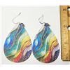 Image 1 : 17) PEAR SHAPED "OIL ON WATER" DROP