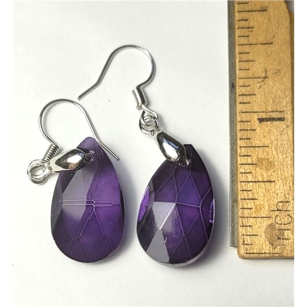 20) PEAR SHAPED PURPLE CRYSTAL EARRINGS ON