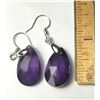 Image 1 : 20) PEAR SHAPED PURPLE CRYSTAL EARRINGS ON