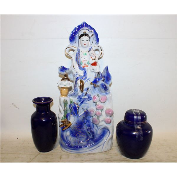TABLETOP ORIENTAL PORCELAIN STATUE+VASE+LIDDED URN