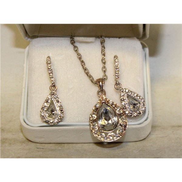 ESTATE TEAR DROP NECKLACE & EARRINGS