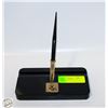 Image 1 : VINTAGE BLACK SHEAFFERS DESK SET W/FOUNTIAN PEN
