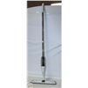 Image 1 : NEW WHITE WATERSPRAYING MOP