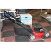 Image 1 : YARD MACHINES 550E 140CC LAWN MOWER