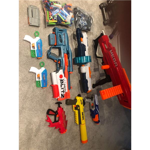 COLLECTION OF NERF GUNS INCLUDING LARGE FORNITE