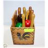 Image 1 : ANTIQUE KID'S WOODEN BOWLING SET