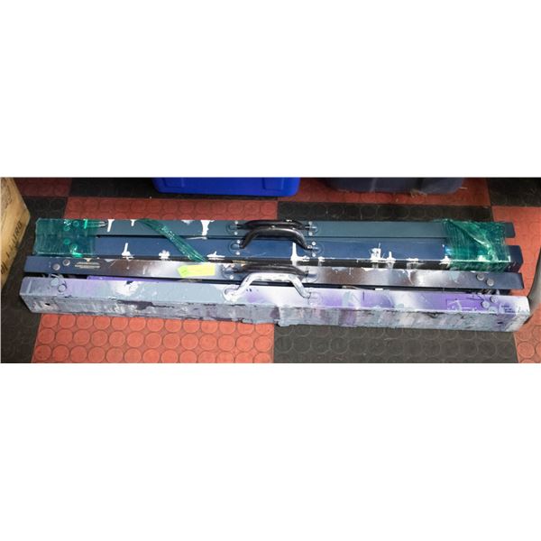 2 SETS OF METAL SAW HORSES