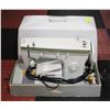 Image 1 : SINGER SEWING MACHINE FASHION MATE 252