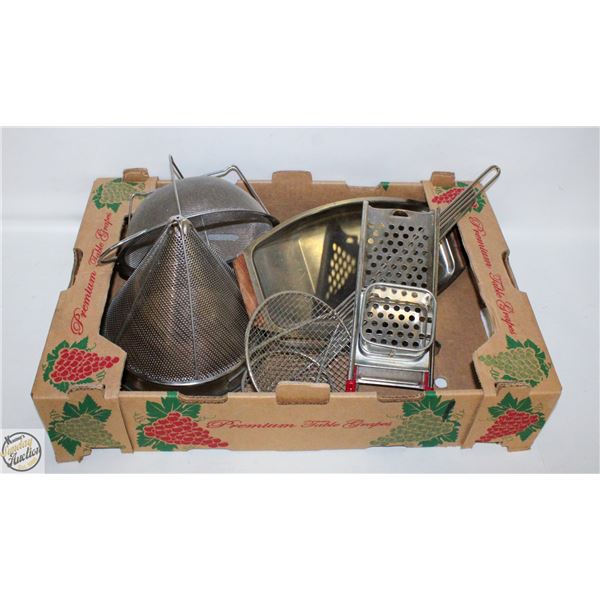 ESTATE LOT OF STAINLESS STEEL KITCHEN EQUIPMENT