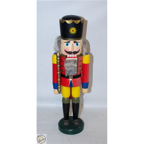 VINTAGE ERZGEBIRGE NUTCRACKER SEIFFENER