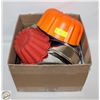 Image 1 : ESTATE LOT OF VARIOUS CAKE PANS