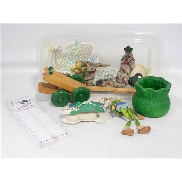ESTATE LOT OF VARIOUS FROGS