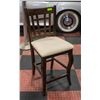 Image 1 : NEW ASSEMBLED BAR STOOL