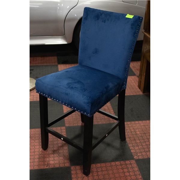 NEW ASSEMBLED BAR STOOL
