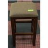 Image 1 : NEW ASSEMBLED BAR STOOL