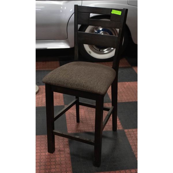 NEW ASSEMBLED BAR STOOL