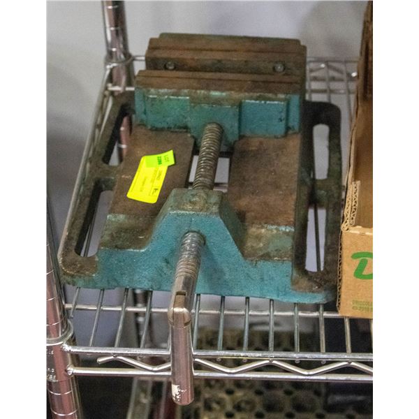 FLAT 6 INCH BENCH VISE
