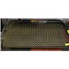 Image 1 : LOT OF 6 RUBBER ANTI-FATIGUE FLOOR MATS 24" X 34"