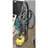 Image 1 : KARCHER 320 PRESSURE WASHER