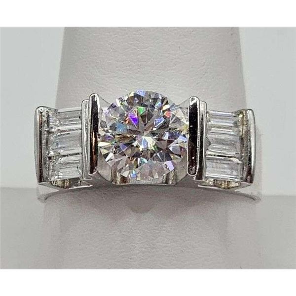 Mens Sparkling 2.75 Ct VVs1 White Fire Moissanite Ring