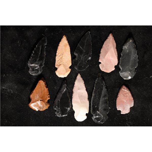 10 ASSORTED STONE ARROWHEADS: 1 - 1 1/2" IN LENGTH