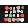 Image 3 : 20 TAX TOKENS METAL AND PLASTIC, SQUARE AND