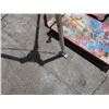 Image 8 : Metal Collapsible Tripod Crane w/ Hand Crank