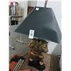 Image 1 : Lion Figural Lamp