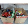 Image 1 : Boxes 2 w/Holiday Décor/Lights