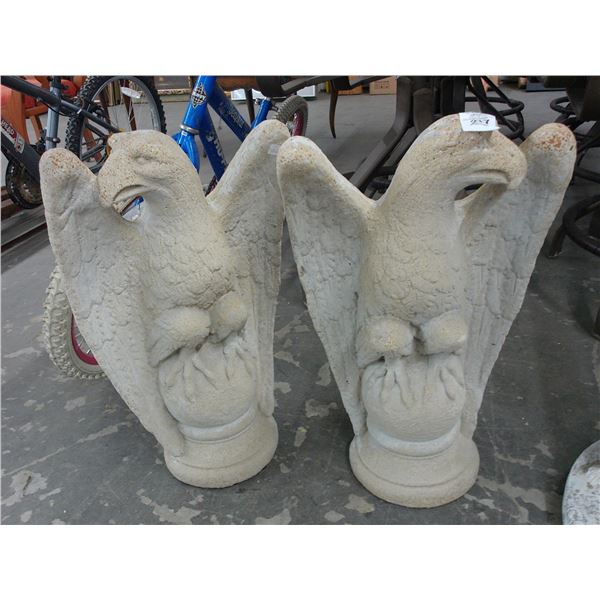 Concrete Eagle Patio Statuary Pair - 2'